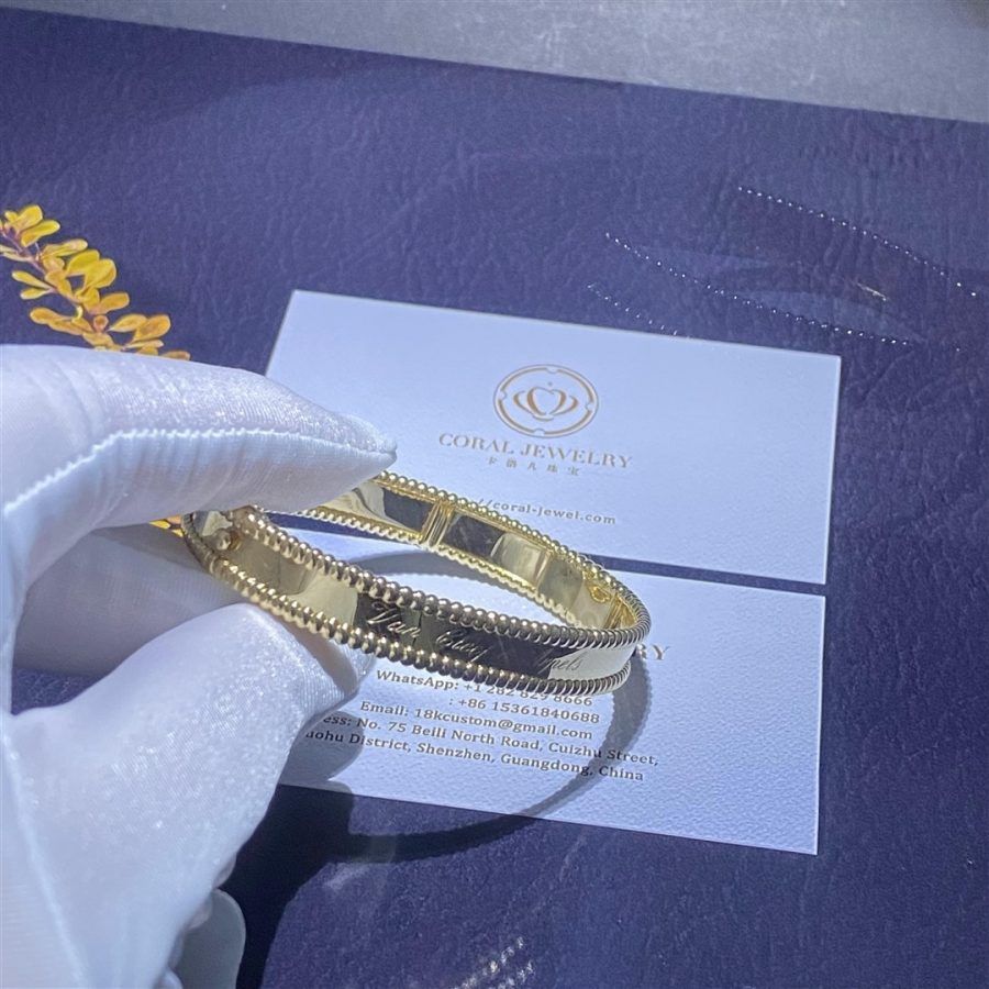 Van Cleef & Arpels Perlée Signature Bracelet VCARP3K600