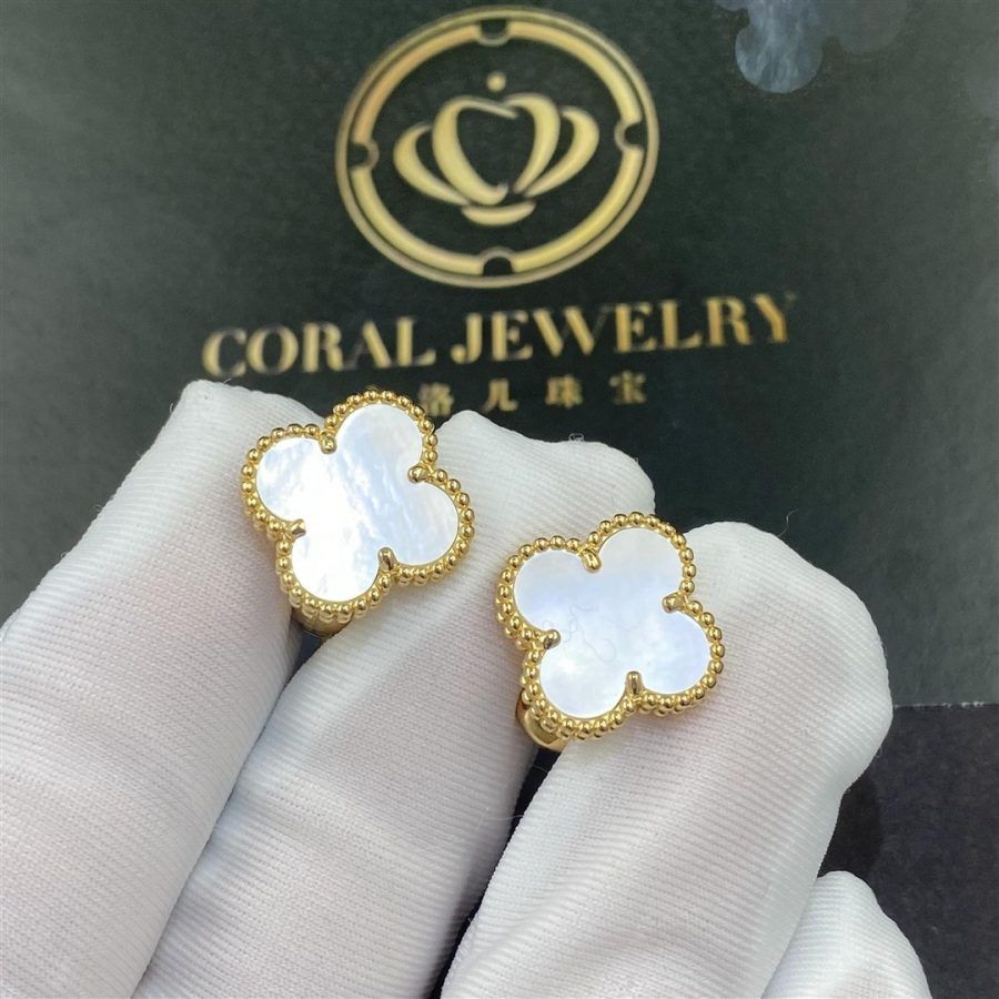 Van Cleef & Arpels Vintage Alhambra Earrings Yellow gold, Mother-of-pearl VCARA44100