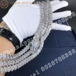 Bulgari Serpenti necklace in white gold set with two pear brilliant cut emeralds and diamond pavé necklace - Image 15