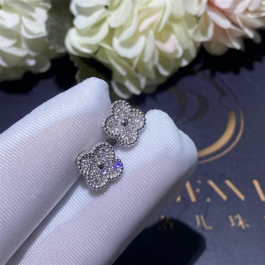 Van Cleef & Arpels Sweet Alhambra Earstuds White Gold, Diamond VCARO85500