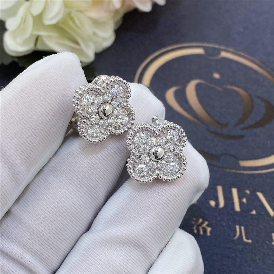 Van Cleef & Arpels Vintage Alhambra Earrings White Gold, Diamond VCARA44600