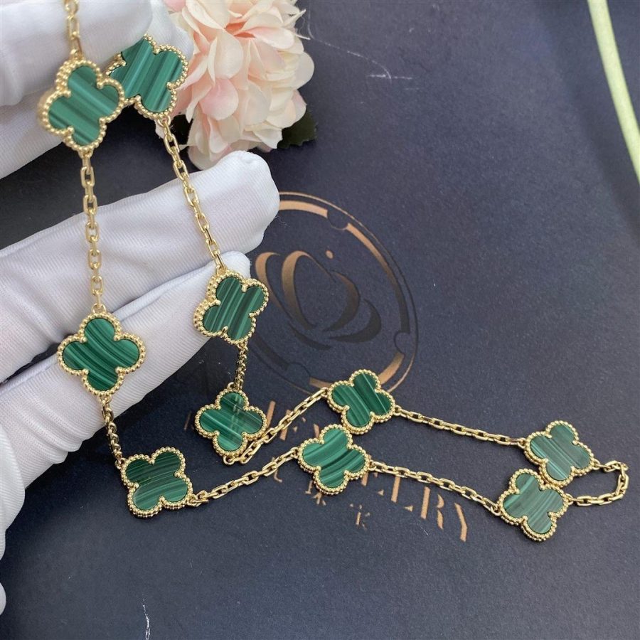 Van Cleef & Arpels Vintage Alhambra Necklace, 10 Motifs Yellow Gold, Malachite VCARO3QJ00