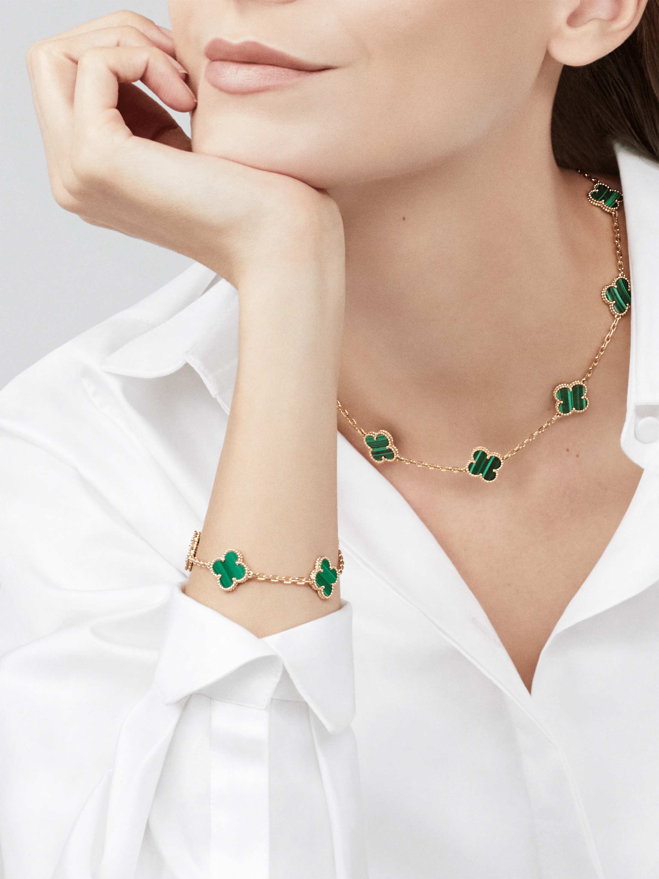 Van Cleef & Arpels Vintage Alhambra Necklace, 10 Motifs Yellow Gold, Malachite VCARO3QJ00