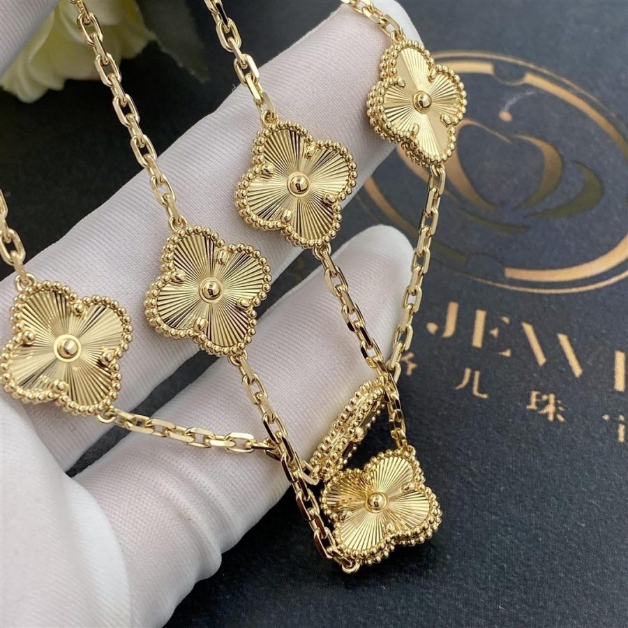 Van Cleef & Arpels Vintage Alhambra Necklace, 10 Motifs Yellow Gold VCARP3JJ00