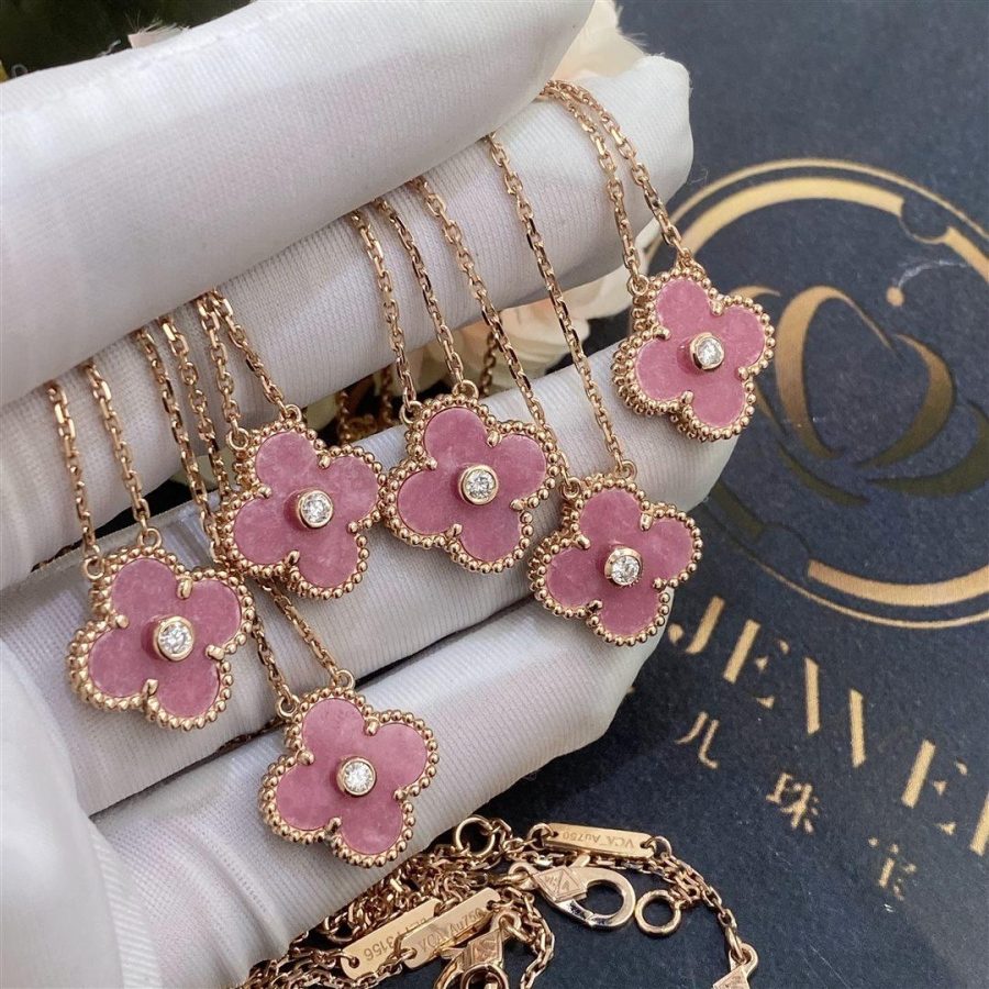 Van Cleef & Arpels Vintage Alhambra pendant Rose gold, Diamond, Rhodonite VCARP7TD00