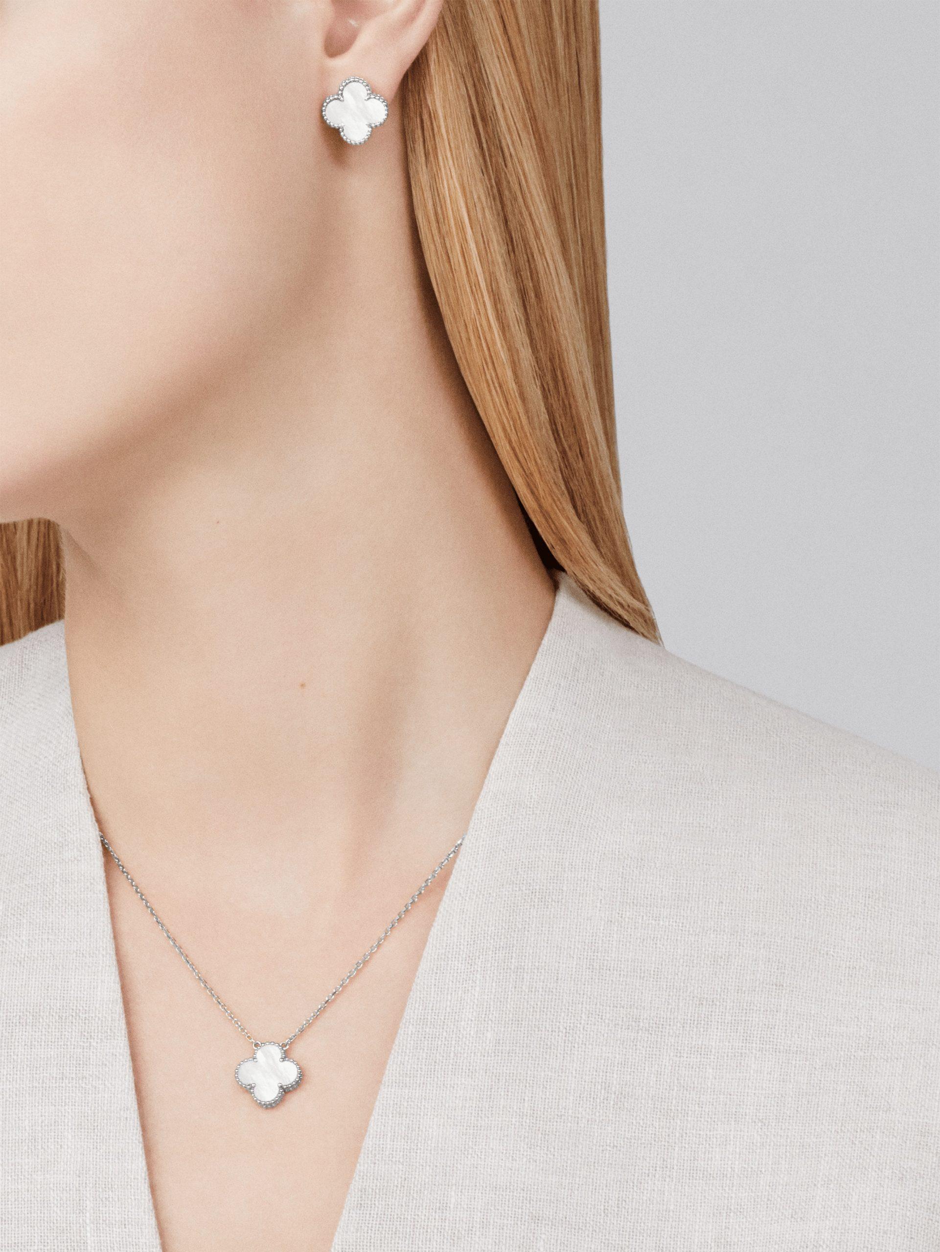 Van Cleef & Arpels Vintage Alhambra pendant White gold, Mother-of-pearl VCARF48700