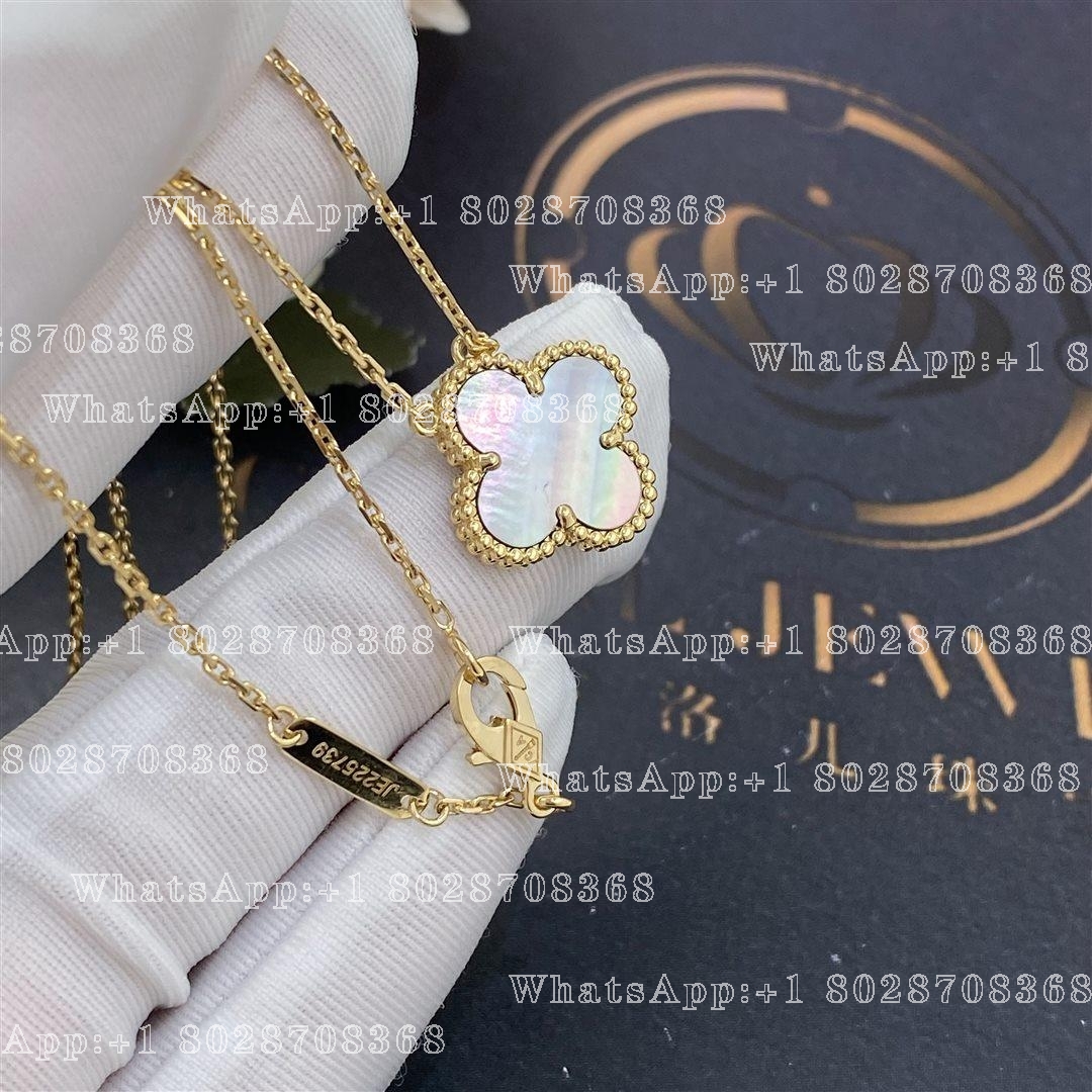 Van Cleef & Arpels Vintage Alhambra pendant Yellow gold, Mother-of-pearl VCARP4KK00