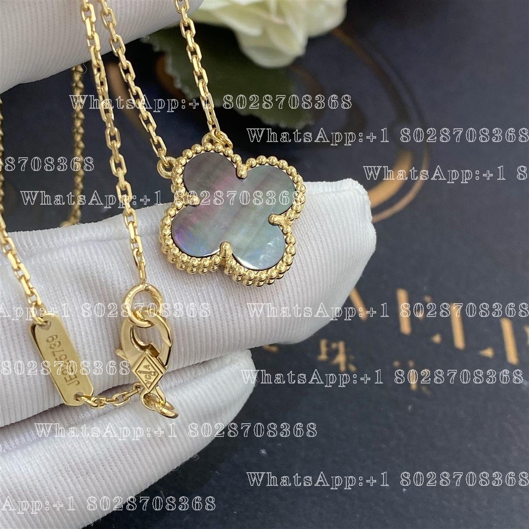 Van Cleef & Arpels Vintage Alhambra pendant Yellow gold, Mother-of-pearl VCARP4KK00