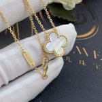 Van Cleef & Arpels Vintage Alhambra pendant Yellow gold, Mother-of-pearl VCARP4KK00