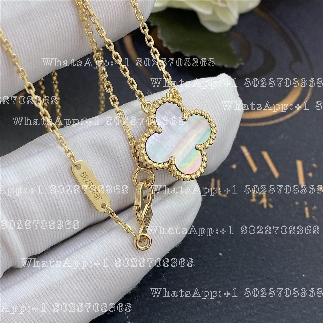 Van Cleef & Arpels Vintage Alhambra pendant Yellow gold, Mother-of-pearl VCARP4KK00