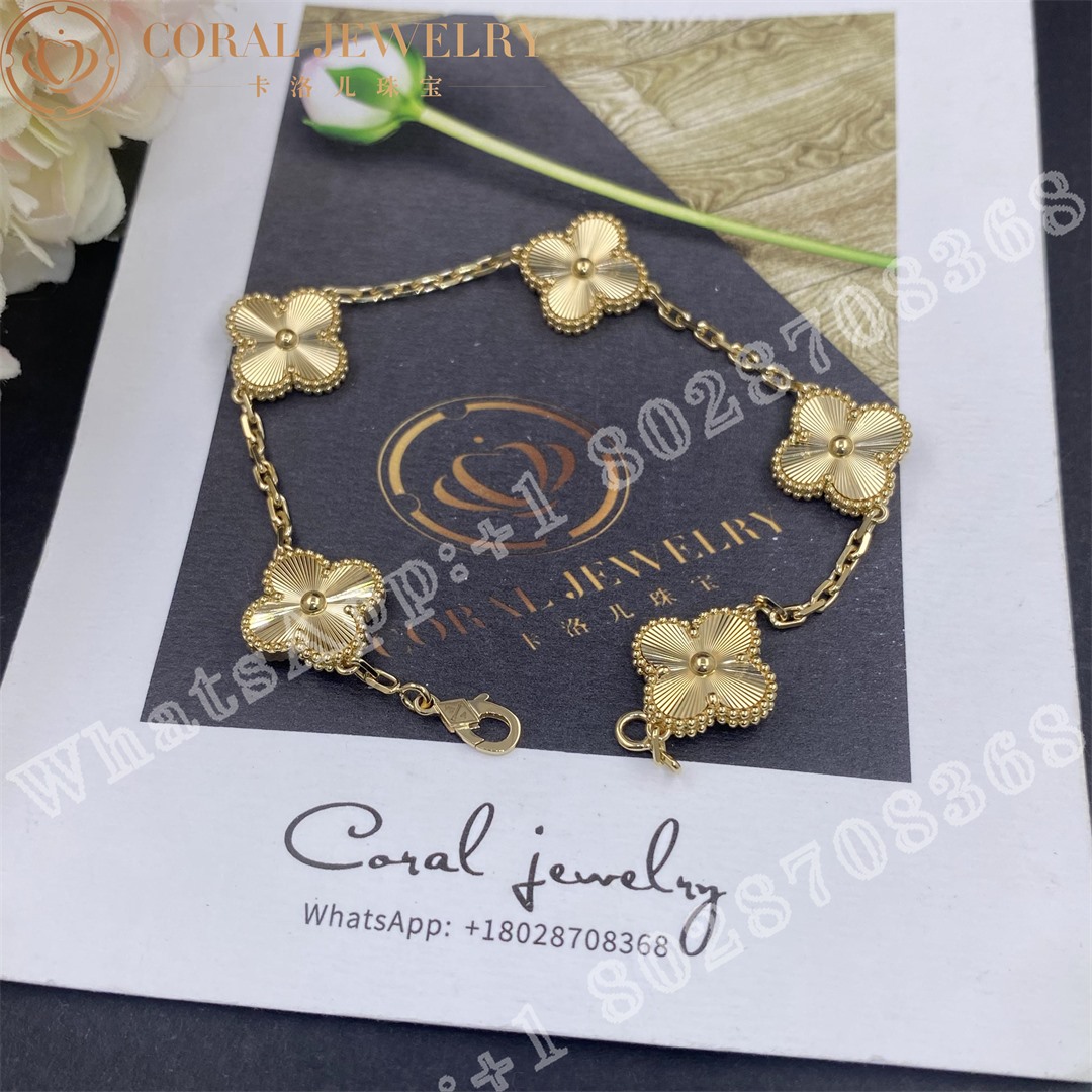 Van Cleef & Arpels Vintage Alhambra bracelet, 5 motifs Yellow gold VCARP3JK00 - Image 5