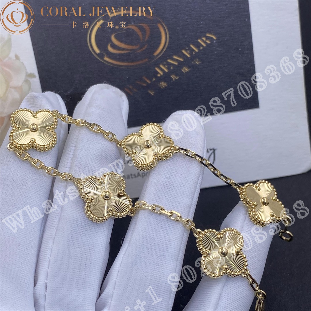 Van Cleef & Arpels Vintage Alhambra bracelet, 5 motifs Yellow gold VCARP3JK00 - Image 4