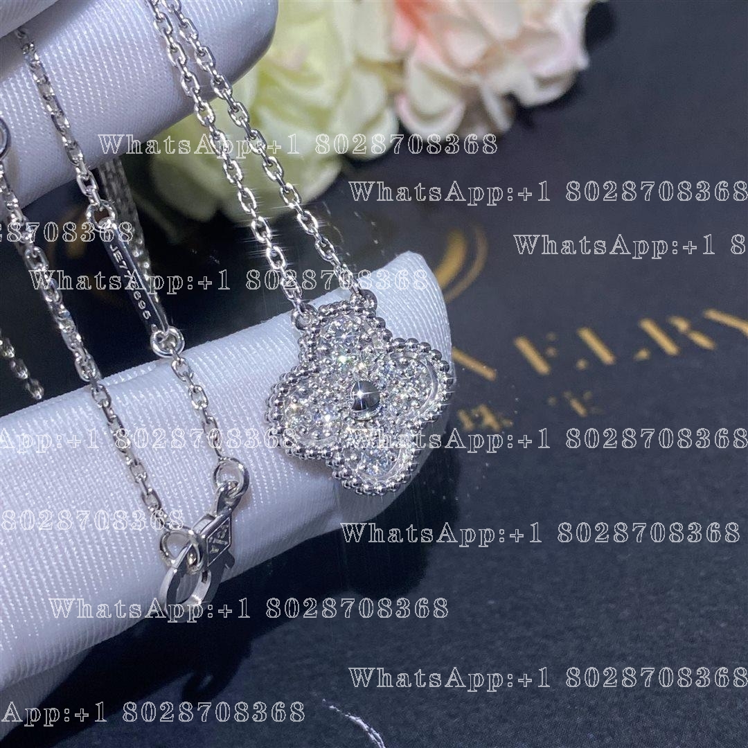 Van Cleef & Arpels Vintage Alhambra pendant White gold, Diamond VCARA46100