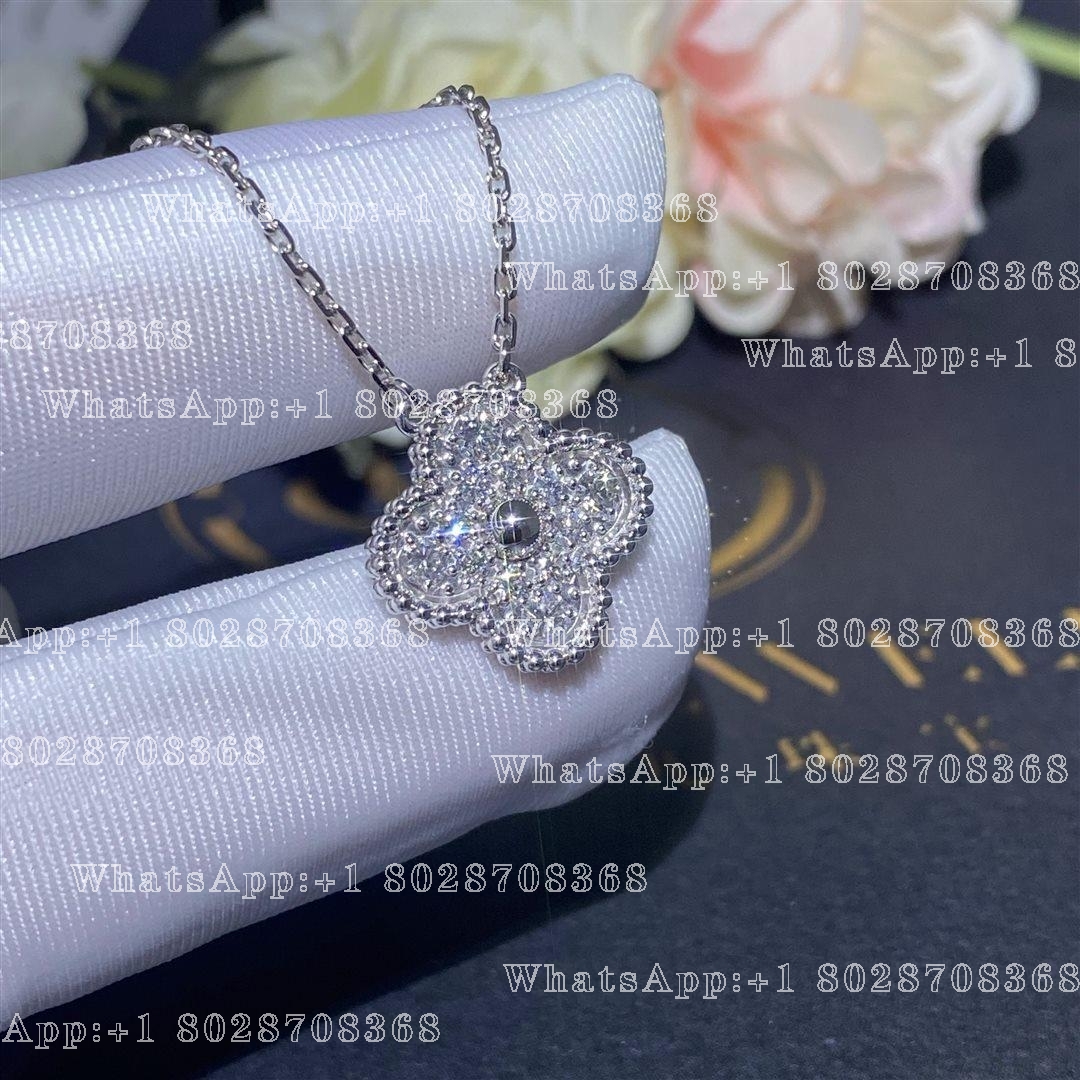 Van Cleef & Arpels Vintage Alhambra pendant White gold, Diamond VCARA46100