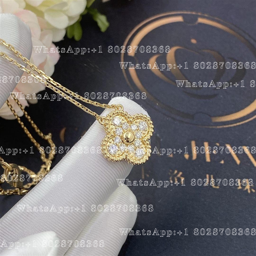 Van Cleef & Arpels Vintage Alhambra pendant Yellow gold, Diamond VCARA45300