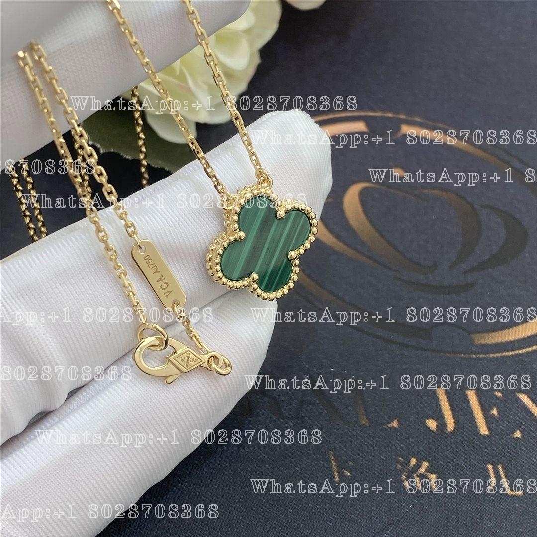Van Cleef & Arpels Vintage Alhambra pendant Yellow gold, Malachite VCARO9VA00