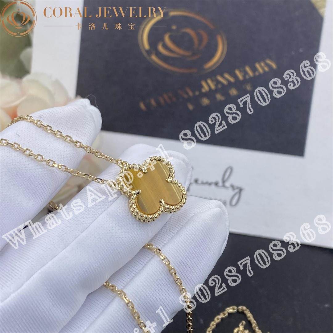 Van Cleef & Arpels Vintage Alhambra pendant Yellow gold, Tiger Eye VCARD38600 - Image 3