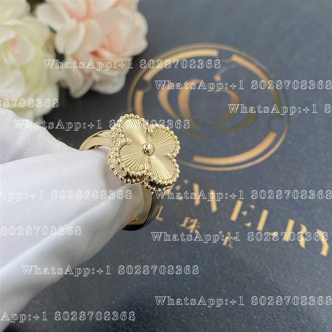 Van Cleef Arpels Vintage Alhambra ring Yellow gold VCARP6I300