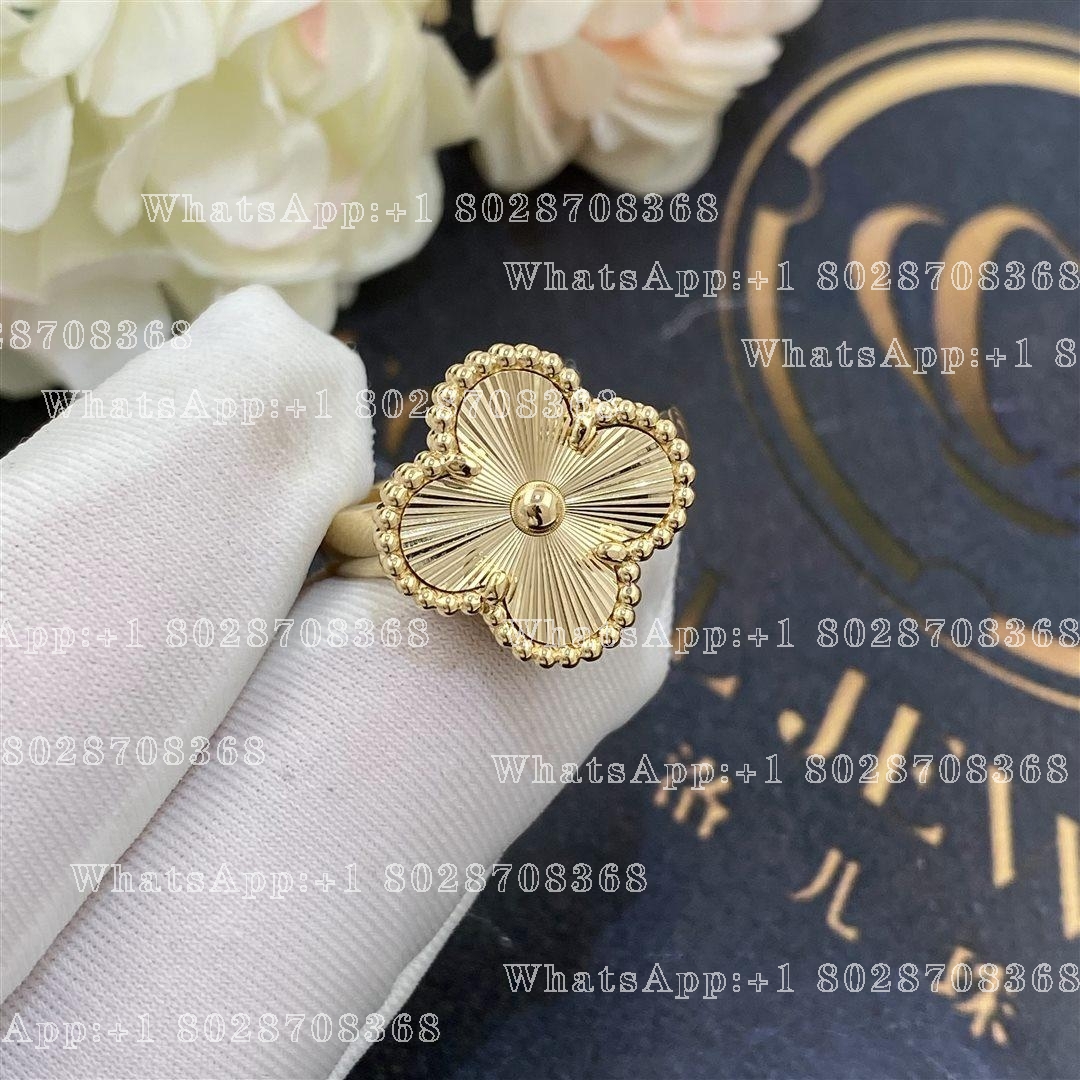 Van Cleef Arpels Vintage Alhambra ring Yellow gold VCARP6I300