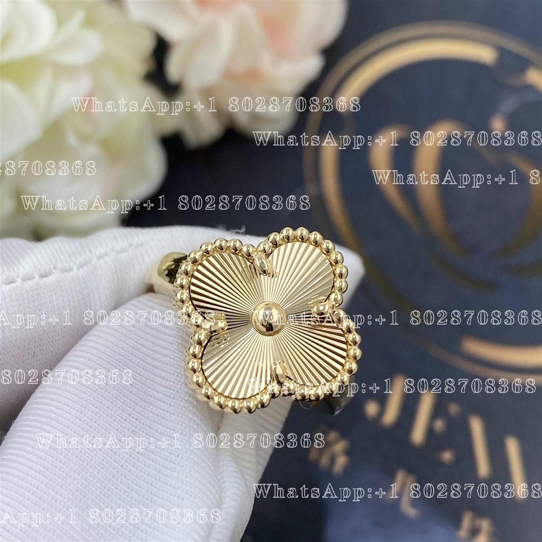 Van Cleef Arpels Vintage Alhambra ring Yellow gold VCARP6I300