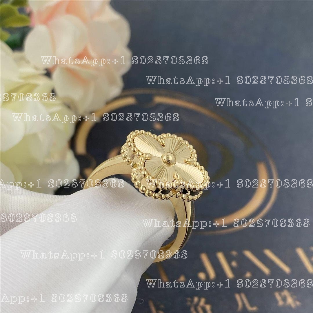 Van Cleef Arpels Vintage Alhambra ring Yellow gold VCARP6I300