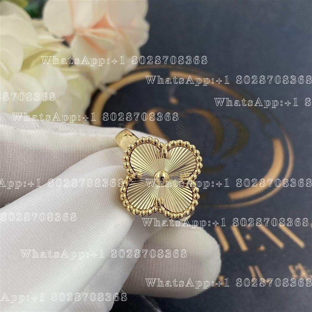 Van Cleef Arpels Vintage Alhambra ring Yellow gold VCARP6I300