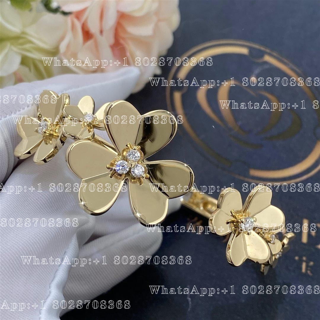 Van Cleef Arpels Frivole bracelet, 7 flowers, Yellow gold, Diamond VCARP6L200