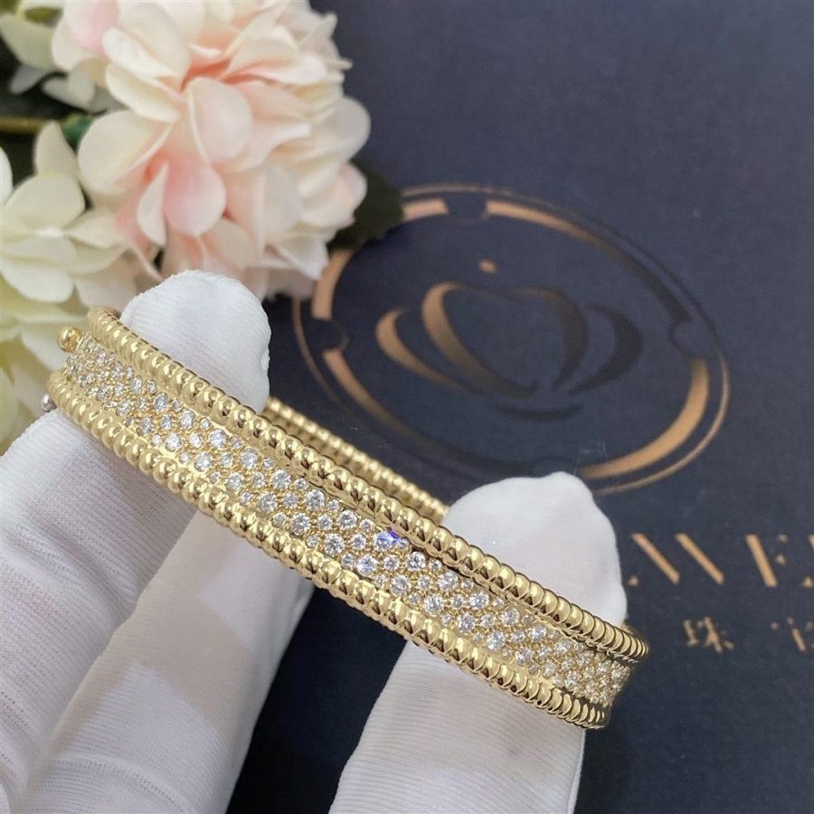 Van Cleef & Arpels Perlée diamonds bracelet, 3 rows, Yellow gold, Diamond VCARP5DP00