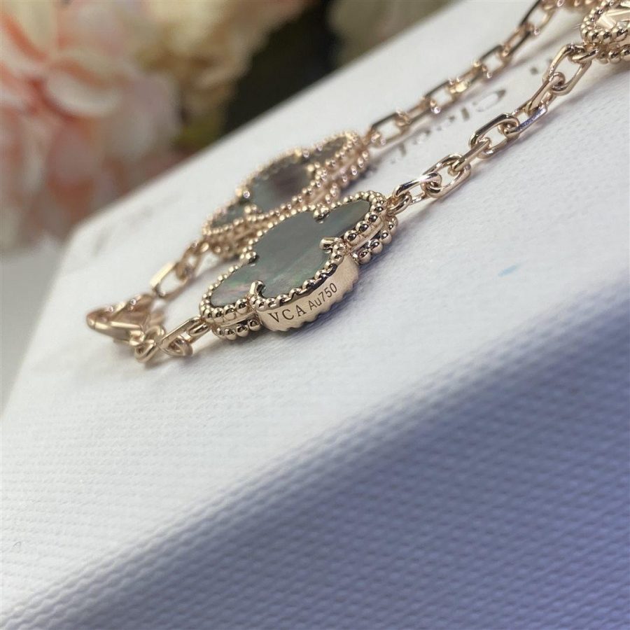 Van Cleef & Arpels Vintage Alhambra bracelet, 5 motifs Rose gold, Diamond, Mother-of-pearl VCARP2R100