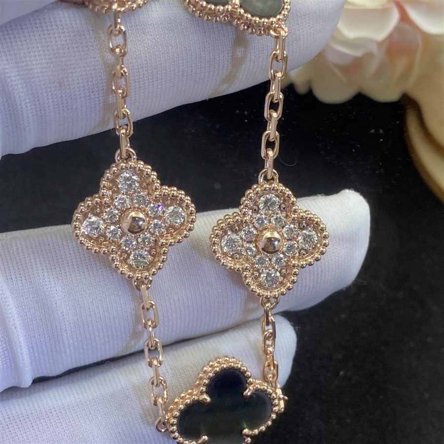 Van Cleef & Arpels Vintage Alhambra bracelet, 5 motifs Rose gold, Diamond, Mother-of-pearl VCARP2R100