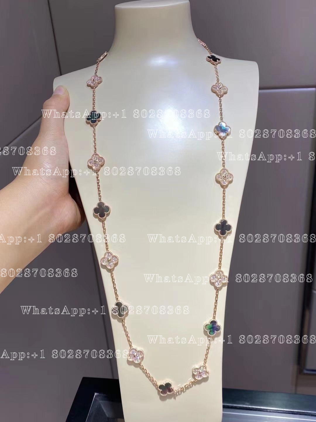 Van Cleef & Arpels Vintage Alhambra long necklace, 20 motifs Rose gold, Diamond, Mother-of-pearl VCARP2R000