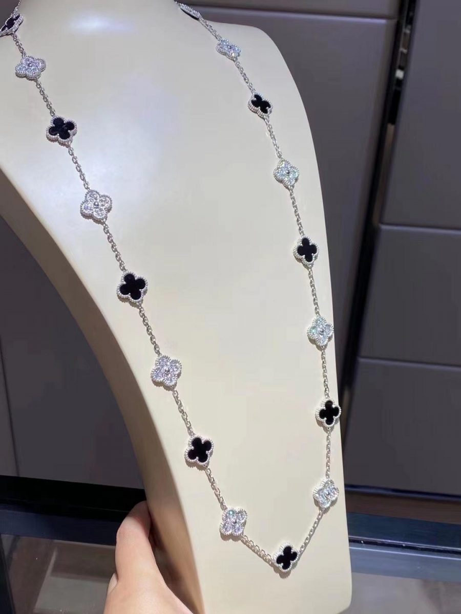 Van Cleef & Arpels Vintage Alhambra long necklace, 20 motifs White gold, Diamond, Onyx VCARP2R800