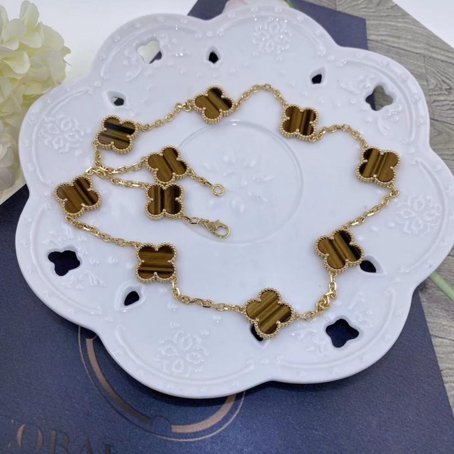 Van Cleef & Arpels Vintage Alhambra necklace, 10 motifs Yellow gold, Tiger Eye VCARD40700