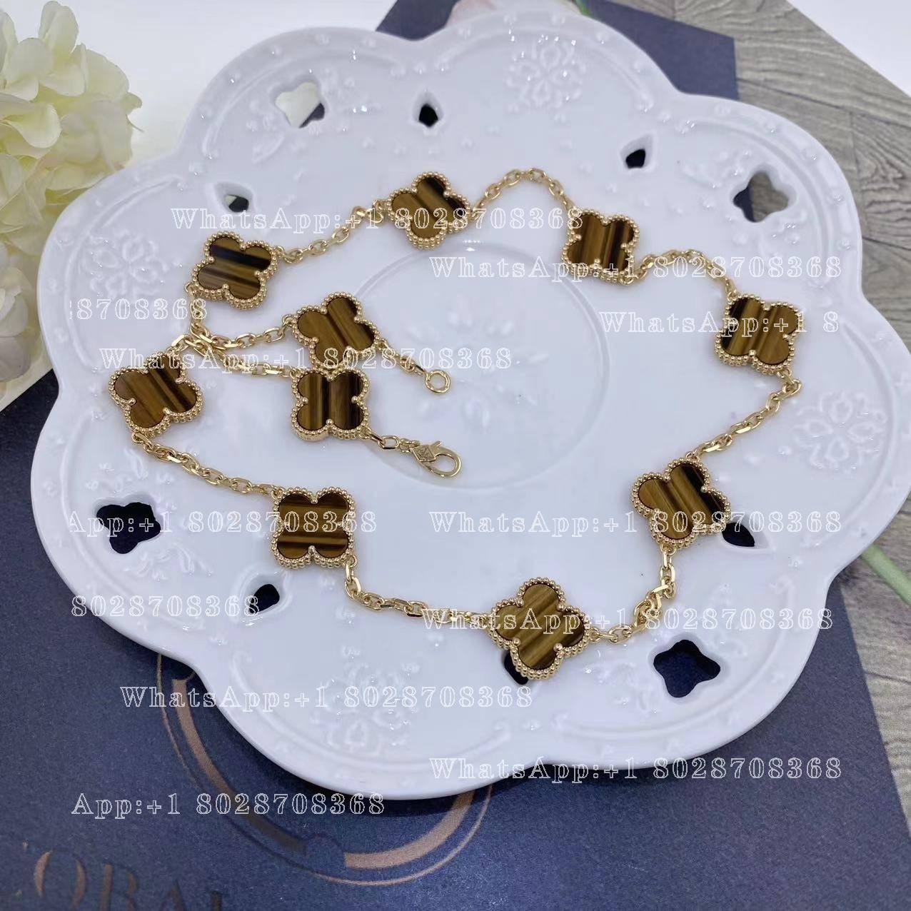 Van Cleef & Arpels Vintage Alhambra necklace, 10 motifs Yellow gold, Tiger Eye VCARD40700