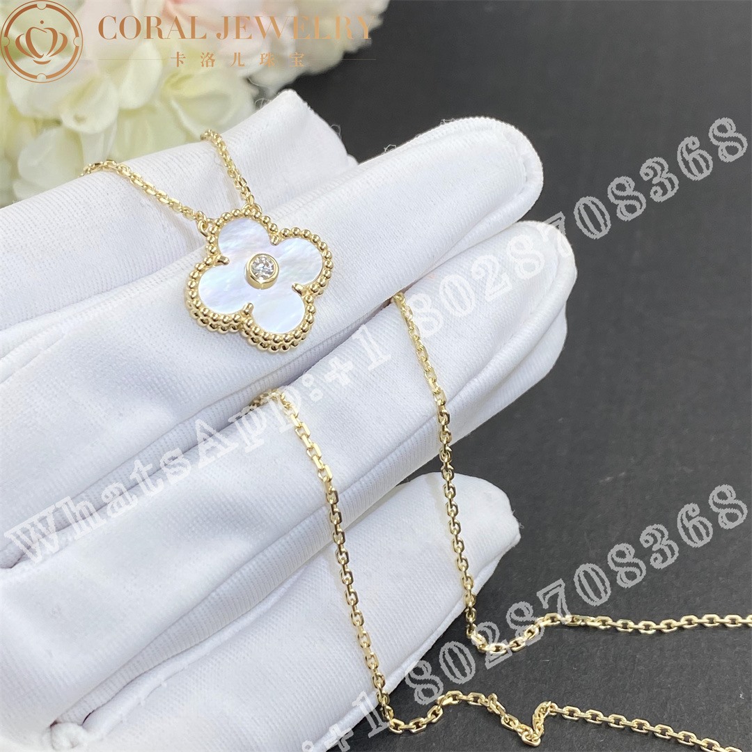 Van Cleef & Arpels Vintage Alhambra 2007 Holiday Necklace Yellow Gold Mother-of-Pearl - Image 3