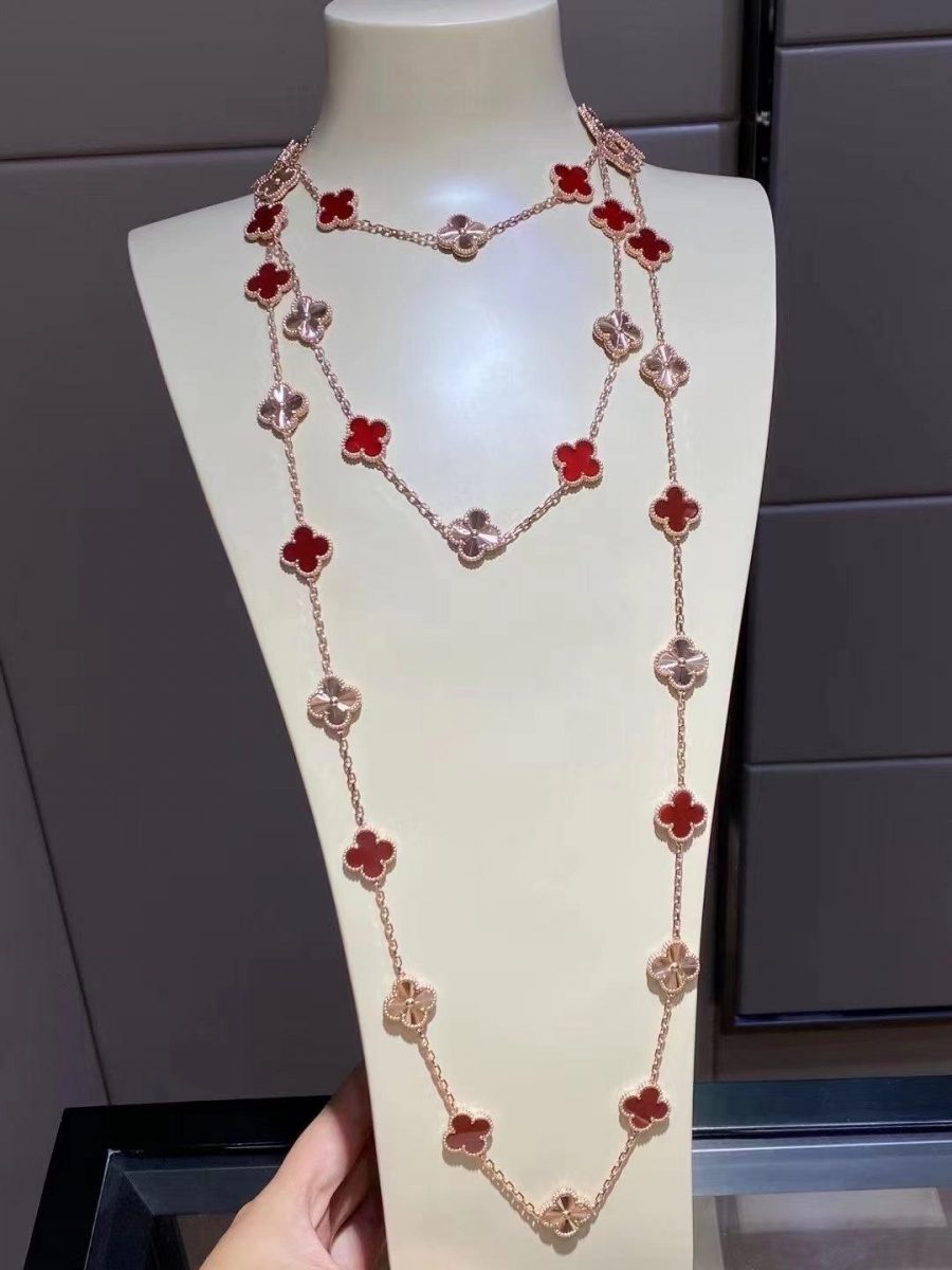 Van Cleef & Arpels Vintage Alhambra long necklace, 20 motifs Rose gold, Carnelian VCARP7RO00