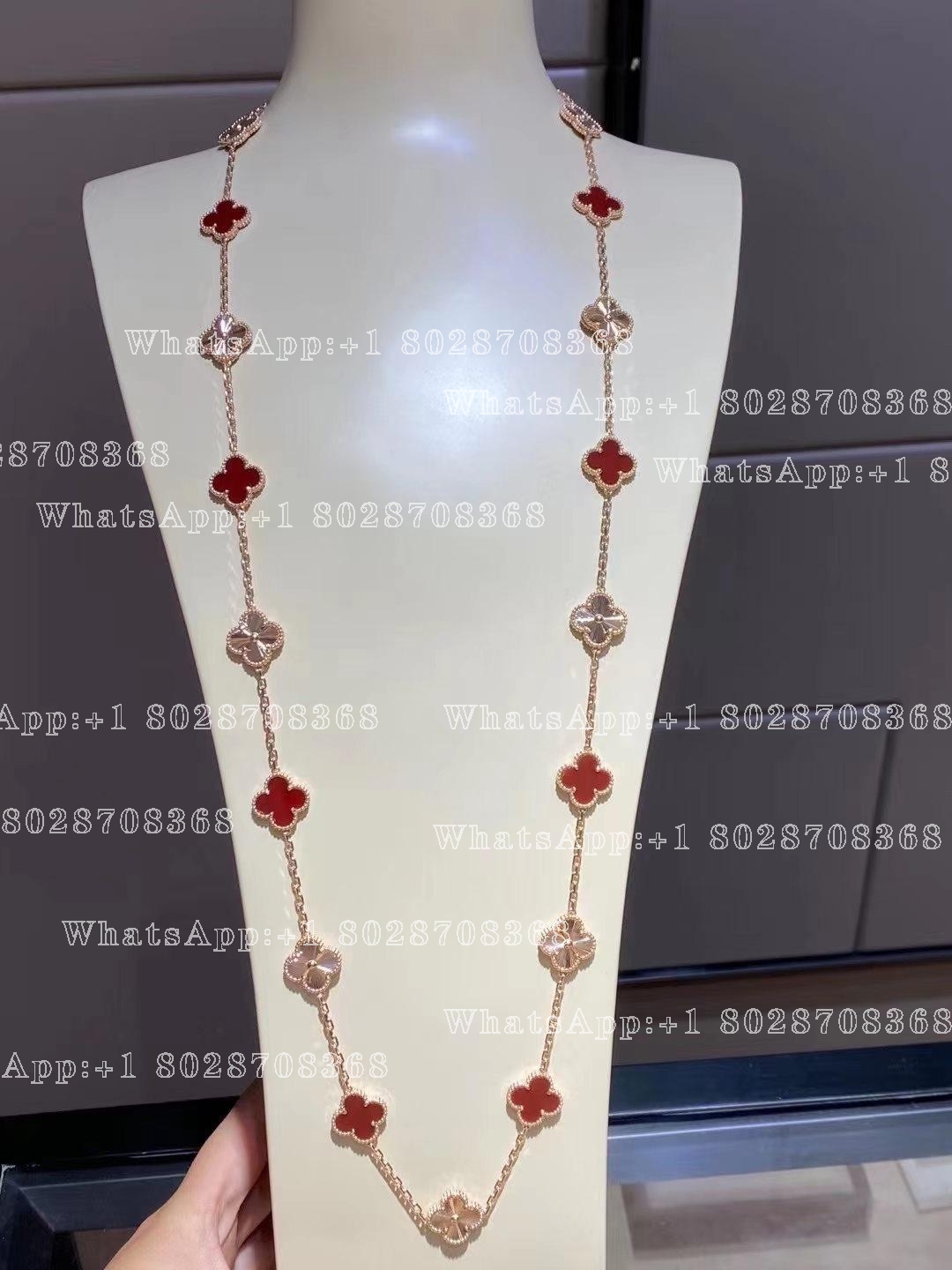 Van Cleef & Arpels Vintage Alhambra long necklace, 20 motifs Rose gold, Carnelian VCARP7RO00