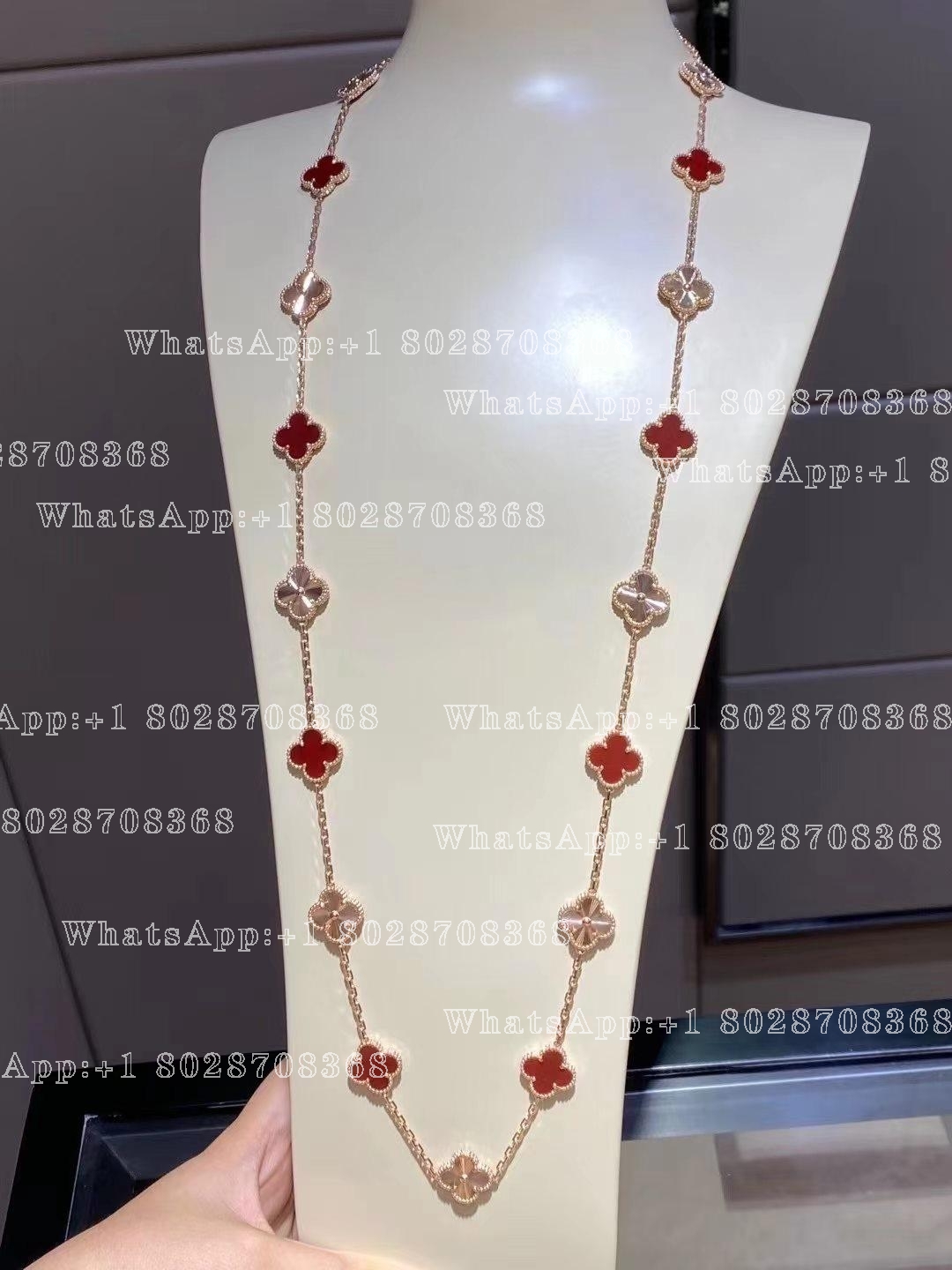Van Cleef & Arpels Vintage Alhambra long necklace, 20 motifs Rose gold, Carnelian VCARP7RO00