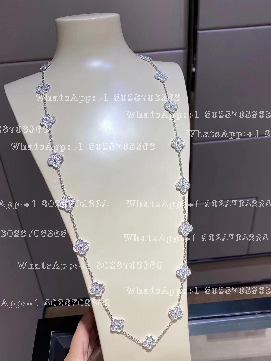 Van Cleef & Arpels Vintage Alhambra long necklace, 20 motifs White gold, Diamond VCARA43300