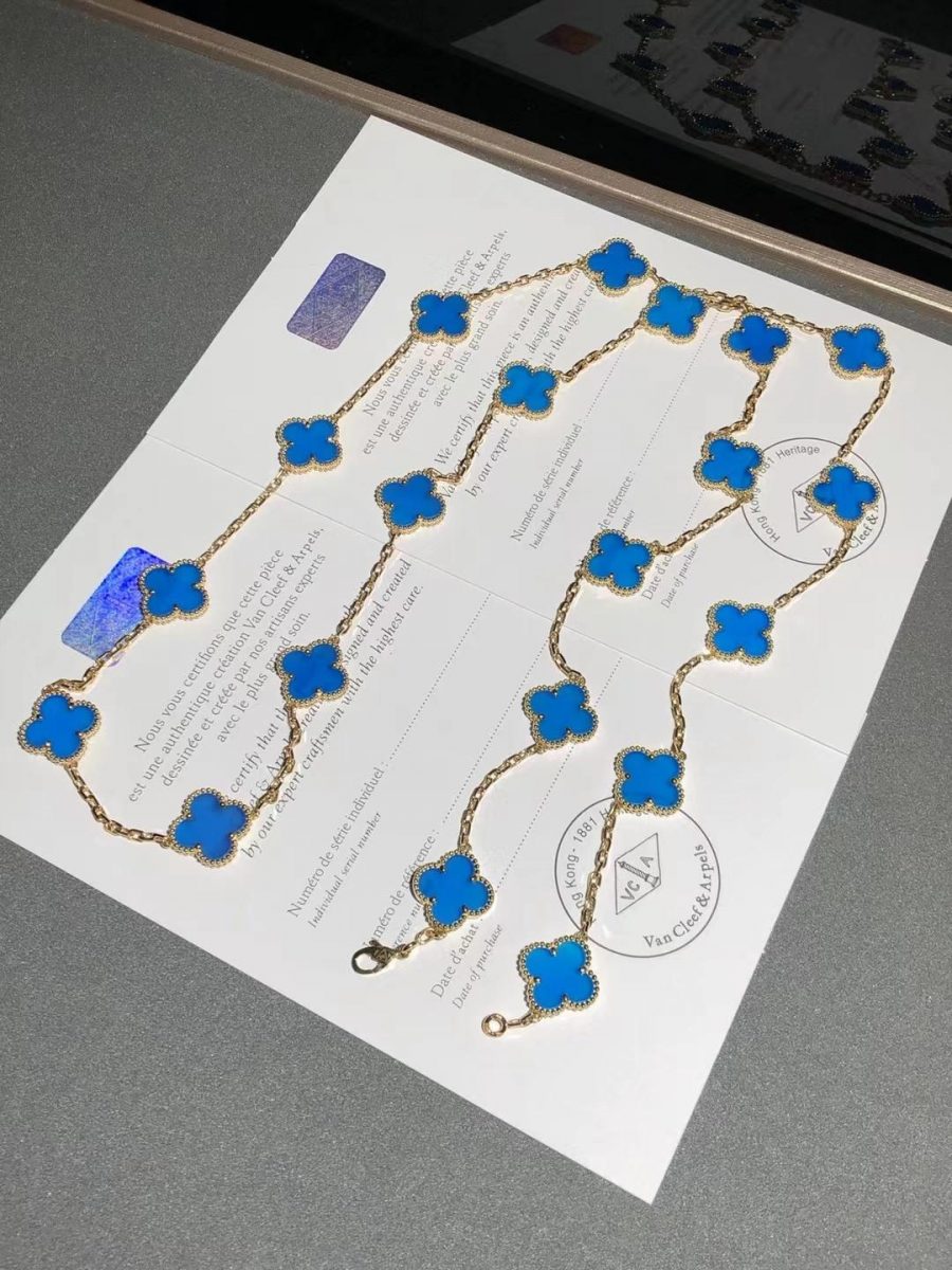 Van Cleef & Arpels Vintage Alhambra long necklace, 20 motifs Yellow gold, Agate VCARP7RN00