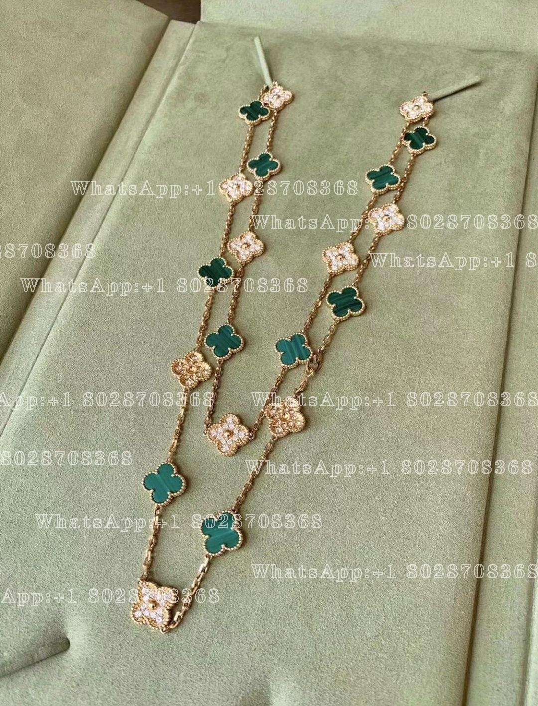 Van Cleef & Arpels Vintage Alhambra long necklace, 20 motifs Yellow gold, Diamond, Malachite VCARO7GP00