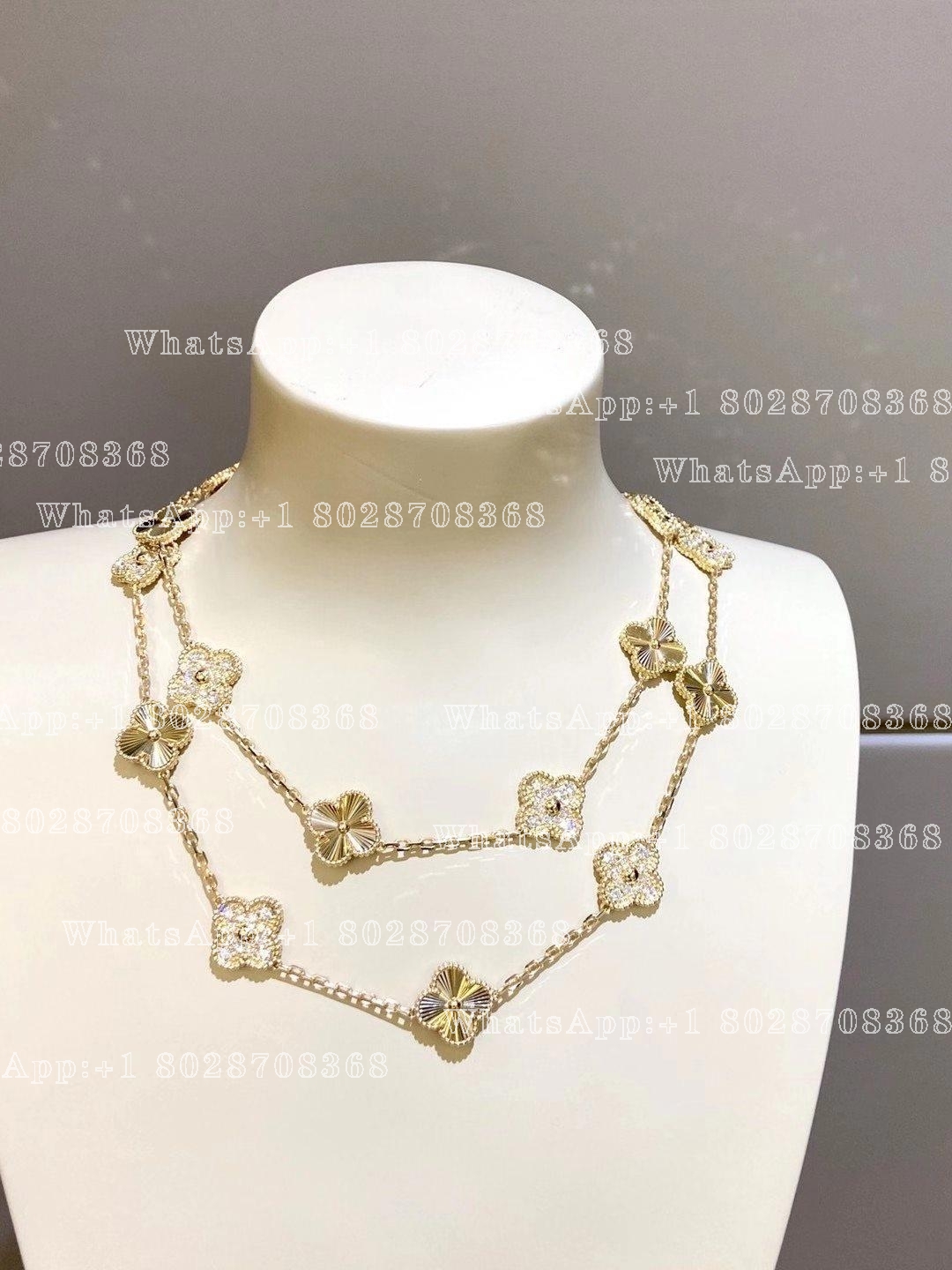 Van Cleef & Arpels Vintage Alhambra long necklace, 20 motifs Yellow gold, Diamond VCARP4KM00