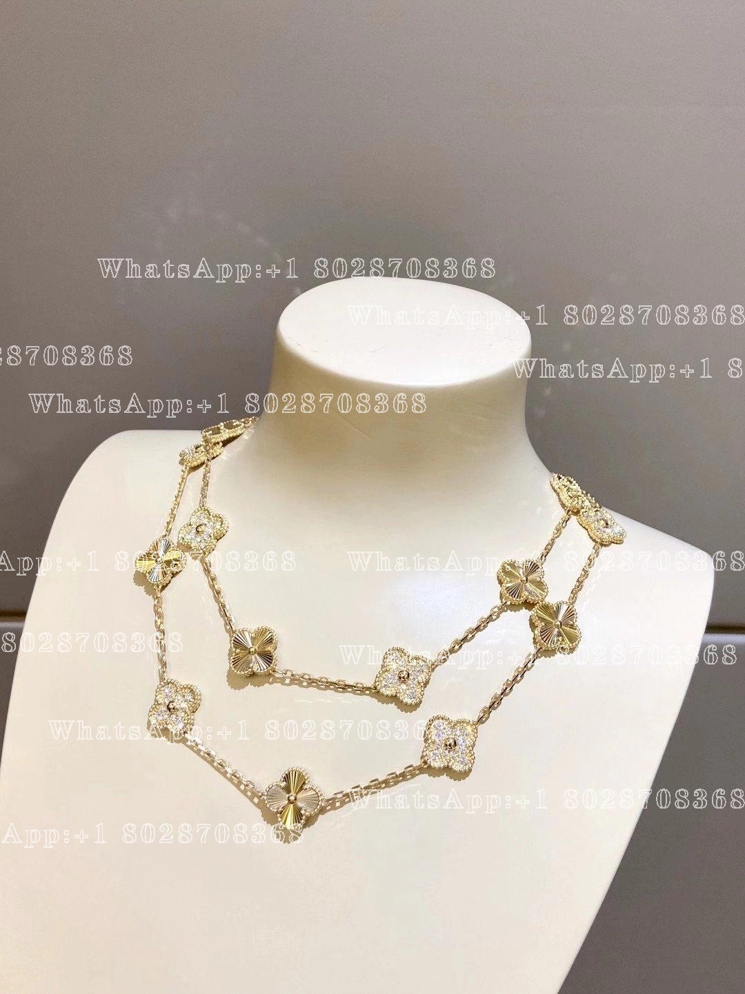 Van Cleef & Arpels Vintage Alhambra long necklace, 20 motifs Yellow gold, Diamond VCARP4KM00