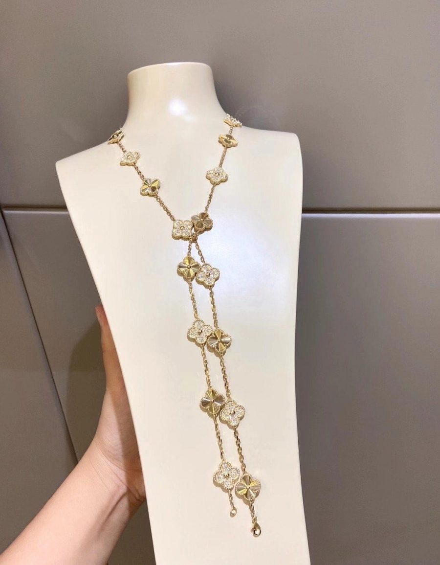 Van Cleef & Arpels Vintage Alhambra long necklace, 20 motifs Yellow gold, Diamond VCARP4KM00