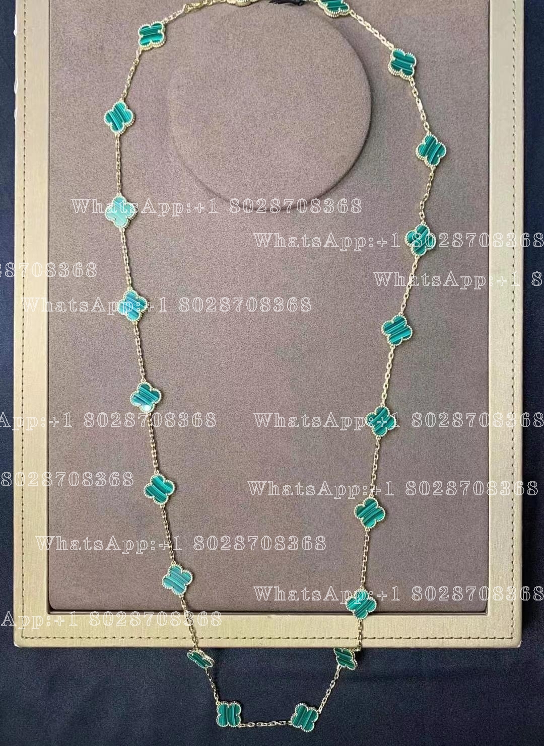 Van Cleef & Arpels Vintage Alhambra long necklace, 20 motifs Yellow gold, Malachite VCARL88100