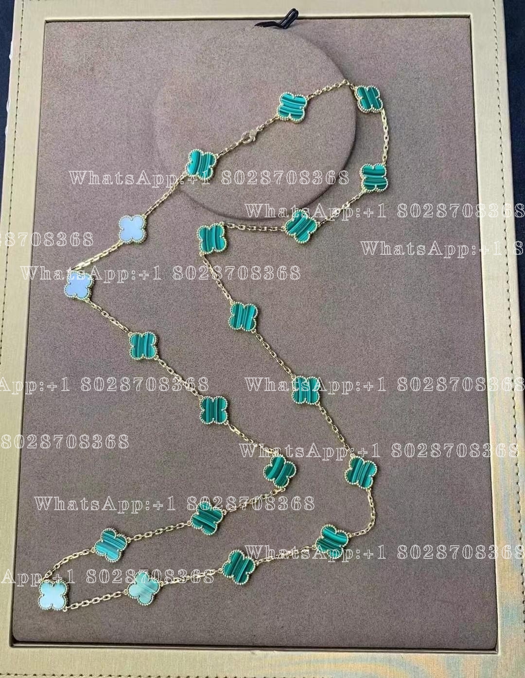 Van Cleef & Arpels Vintage Alhambra long necklace, 20 motifs Yellow gold, Malachite VCARL88100