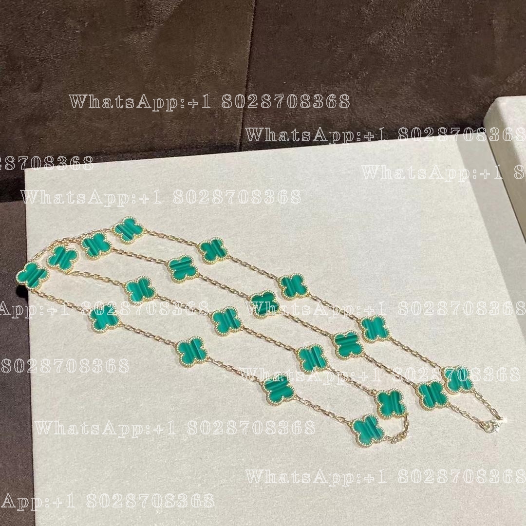 Van Cleef & Arpels Vintage Alhambra long necklace, 20 motifs Yellow gold, Malachite VCARL88100