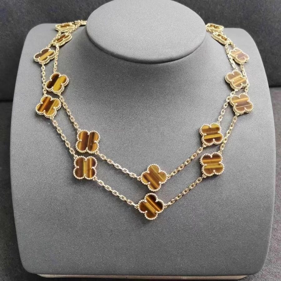 Van Cleef & Arpels Vintage Alhambra long necklace, 20 motifs Yellow gold, Tiger Eye VCARD39900