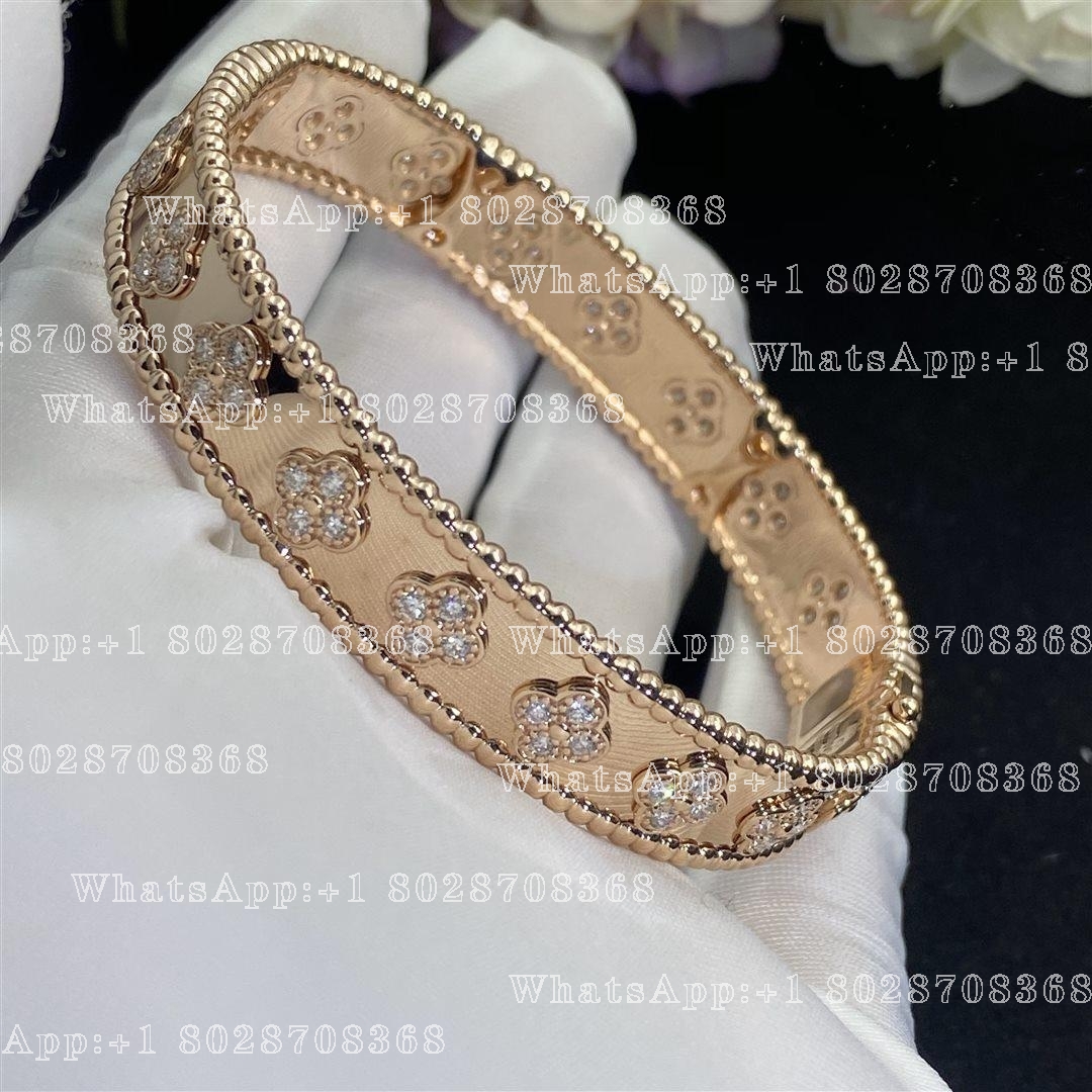 Van Cleef & Arpels Perlée clovers bracelet, Rose gold, Diamond VCARO25N00