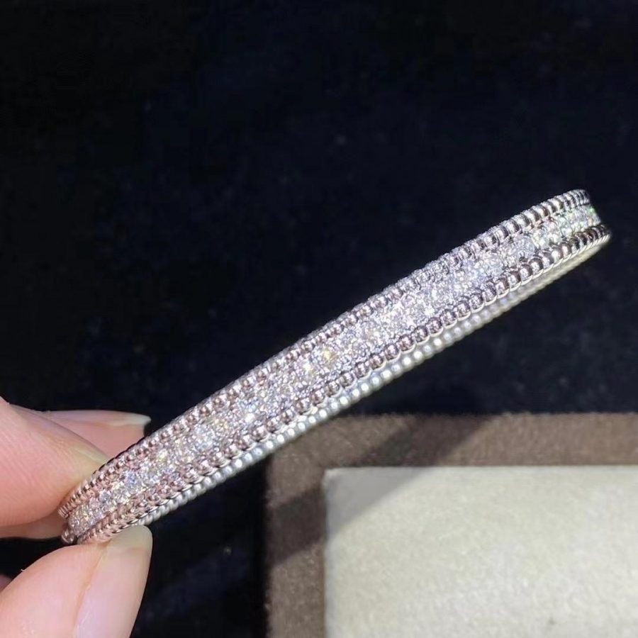 Van Cleef & Arpels Perlée diamonds bracelet, 1 row, White gold, Diamond VCARP27J00